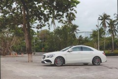 Lên núi xuống biển cùng Mercedes-Benz CLA 45 AMG