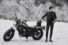 Ngắm Honda Rebel 300 đậm chất phong trần giữa núi rừng