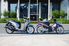 Wave A độ cực đẹp khoe dáng bên chủ xe và các người bạn