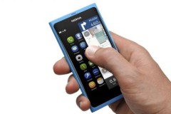 Nokia N9 là chiếc điện thoại đầu tiên dùng các cử chỉ vuốt trên màn hình