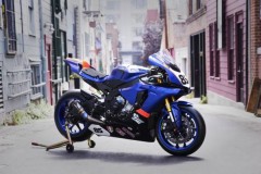 Yamaha R1 tràn đầy sức mạnh nằm trong vẻ đẹp thể thao cá tính