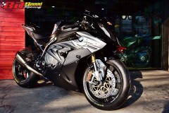 BMW S1000RR choáng ngợp với dàn chân khủng Rotobox