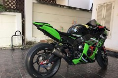 Kawasaki ZX-10R độ nhẹ nhàng đầy cảm hứng trên đất Thái