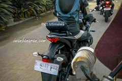 Lộ ảnh Yamaha R25 2019 chạy thử ngoài đường phố