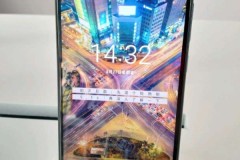 Lộ diện hình ảnh thực tế của Nokia X6 với màn hình “tai thỏ” và viền màn hình rất mỏng