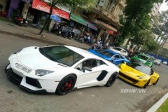 Bộ ba siêu xe "đại náo" đường phố Sài Gòn ngày cuối tuần