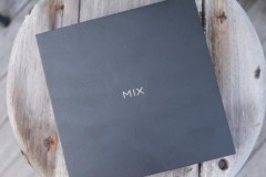 Cùng Vật Giá đập hộp chiếc smartphone mới ra mắt Xiaomi Mi Mix 2s.