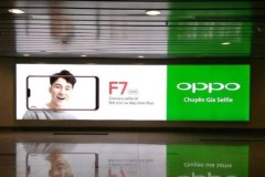 Xuất hiện hình ảnh giới thiệu về OPPO F7 ở nhiều địa điểm