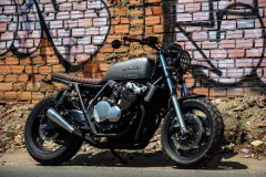 Honda CB400SF bản độ Tracker lột xác ngoạn mục tại Đất Việt