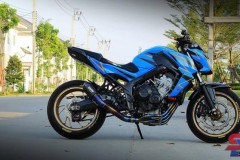 Honda CB650F độ khá bắt mắt trong tông màu xanh kịch độc