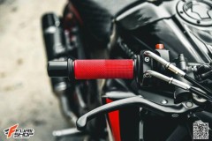 Kawasaki Z300 đẹp lịch lãm bên tông màu Silver-red