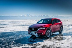 Mazda CX-5 2018 chinh phục hồ băng lớn nhất thế giới