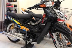 Nóng mắt khi nhìn ngắm Wave 110 độ cùng loạt đồ chơi bằng thêm một xác xe