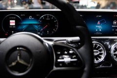 Trên tay MBUX mới trên Mercedes Benz A Class 2018