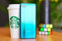 Trên tay Honor 10: Nhiều ấn tượng giống như Huawei P20 nhưng giá rẻ hơn