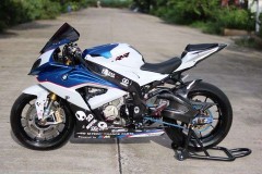 BMW S1000RR khẳng định vẻ đẹp qua từng option đồ chơi cao cấp