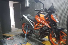 Đánh giá KTM Duke 390 2017: Liệu có phải mọi thứ vẫn như cũ?