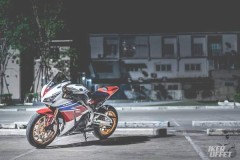 Honda CBR1000RR tạo dáng đậm sắc thái trong màn đêm thanh tĩnh