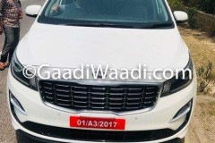 Kia Carnival 2018 cập nhật giữa chu kỳ bị bắt gặp trên những con đường Ấn Độ