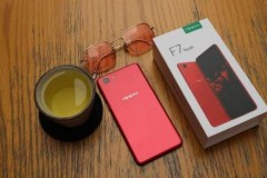 Trên tay OPPO F7 Youth tại Việt Nam xem có gì đặc biệt?