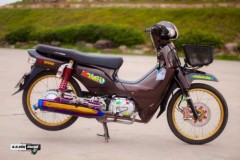 Cub Fi độ giản đơn với vẻ đẹp bí ẩn của biker Thailand
