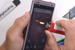 Trên tay và thử nghiệm độ bền của Xperia XZ2