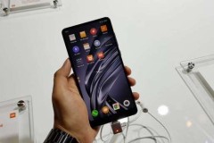 Trên tay nhanh Mi MIX 2S với giá bán 12.99 triệu tại Việt Nam