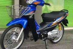 Wave S độ hài hòa với dàn chân đồ chơi nhập khẩu