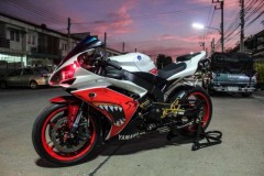 Chân dung Yamaha R1 đậm chất chơi trên xứ Chùa Vàng
