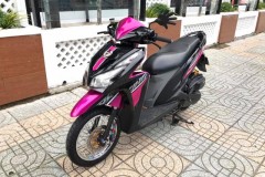 Click 125 độ dàn áo hồng cánh sen cực dễ thương