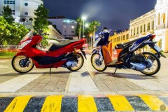 Click 125 độ hòa quyện cùng Honda PCX trong bức ảnh phơi sáng