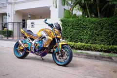 Honda CB650F độ đa sắc với ống xả Fire Torch titanium