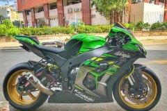 Kawasaki ZX-10R đầy nổi bật với trang bị full option của Biker Việt