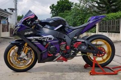Chiêm ngưỡng Kawasaki ZX-10R nổi bật với tone màu tím mộng mơ