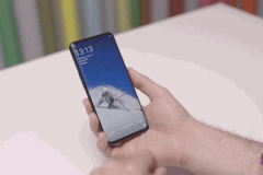 Thanh trượt máy ảnh cơ học trên OPPO Find X có phải là ý tưởng thú vị của năm 2018