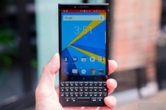 So sánh BlackBerry Key2 và KeyOne: Thiết kế không đổi nhưng mạnh mẽ hơn