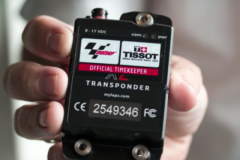 Thời gian chạy trên xe MotoGP được đo bằng cách nào?