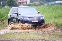 Trải nghiệm Off-Road với dàn xe địa hình Land Rover trị giá hơn 30 tỷ