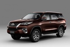Toyota Fortuner 2018 sẽ có 4 phiên bản, bán ra từ tháng 8/2018