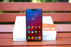 Trên tay Lenovo Z5: Màn hình tràn viền, tai thỏ và cấu hình tầm trung