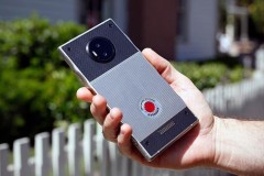 Trên tay RED Hydrogen One: Màn hình holographic đầu tiên trên thế giới