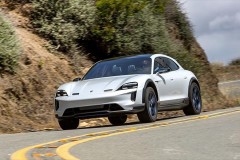 Tycan: Xe thuần điện đầu tiên của Porsche sẽ bán ra vào mùa thu năm sau