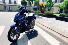 Winner 150 độ đọ dáng bên khu vui chơi trẻ em