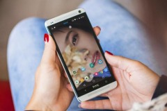 Display Brightness: Ứng dụng cho phép thay đổi độ sáng màn hình trực tiếp trên thanh trạng thái