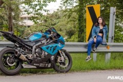 BMW S1000RR đọ dáng nóng bỏng với Hot girl Thái