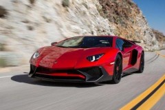 Siêu xe Lamborghini Aventador SV bị triệu hồi vì lỗi bu-lông