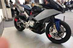 Soi chi tiết BMW 9cento tại sự kiện BMW Motorrad Days 2018