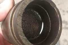 Chủ nhân Toyota Innova hồn nhiên sử dụng mòn cụt cả phần đế phanh