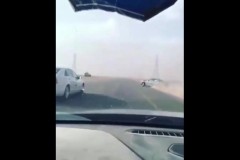 "Dân chơi" Ả Rập drift rơi cả bánh xe