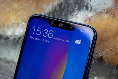 5 điện thoại có màn hình "tai thỏ" mới ra mắt, đang hot rất giống iPhone X